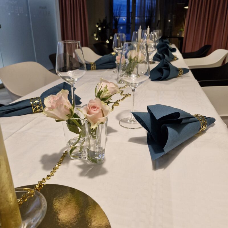 Ravintola Pekuri, Helmen kabinetti